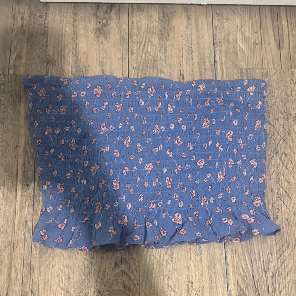 American Eagle Outfitters Blue Floral Crop Top